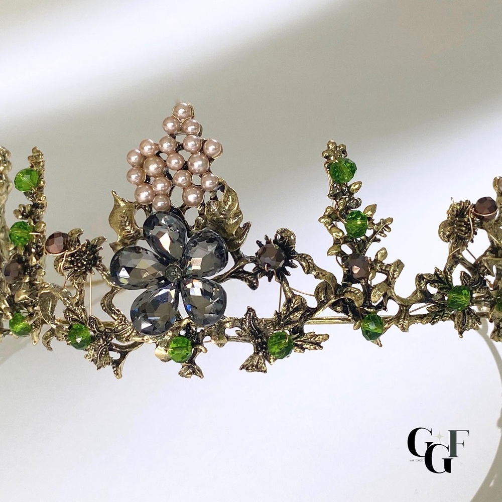 Elegant Floral Tiara with Green and Pearl Accents, Renaissance Faire Crown - Picture 4 of 6